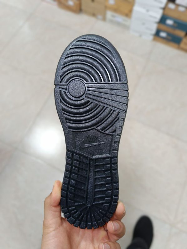 کتونی نایک جردن زنانه رنگ سفید مشکی