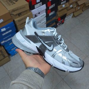 ۲۰۲۶۰۳۲۵_۱۰۳۳۱۲ کتونی کفش وی تو کی مردانه v2k nike